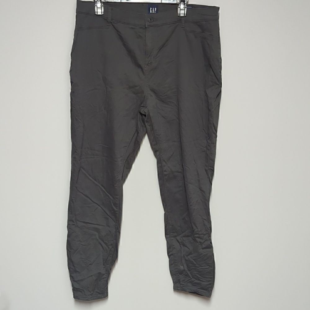 GAP Gray Khaki 